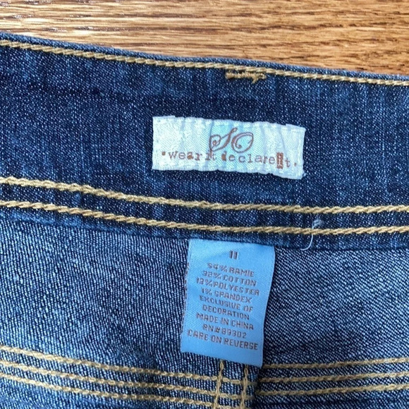 NWT SO Dark Denim Bermuda Cuffed Shorts Sz: 11 - Picture 8 of 8